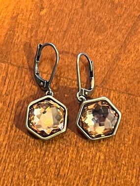 🔥🧡Touchstone by Swarovski Oxidized Brass, Bezel Set Amber Leverback Earrings🧡